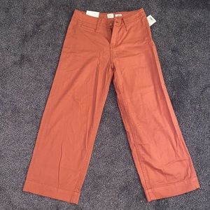 Brand New Peach Wide-Leg Cropped Pants